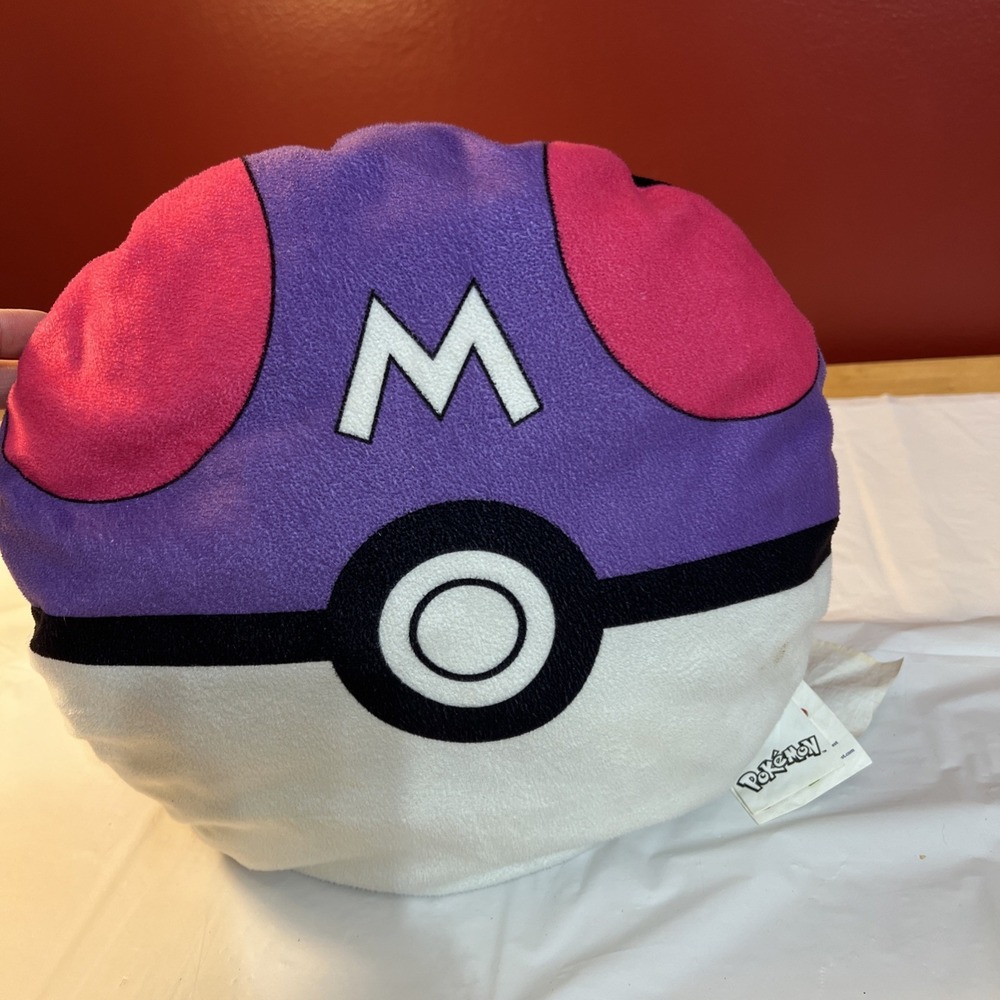 Official Pokémon XY DX Master Ball Plush Ball Soft Fluffy Rare and Exclusive P1